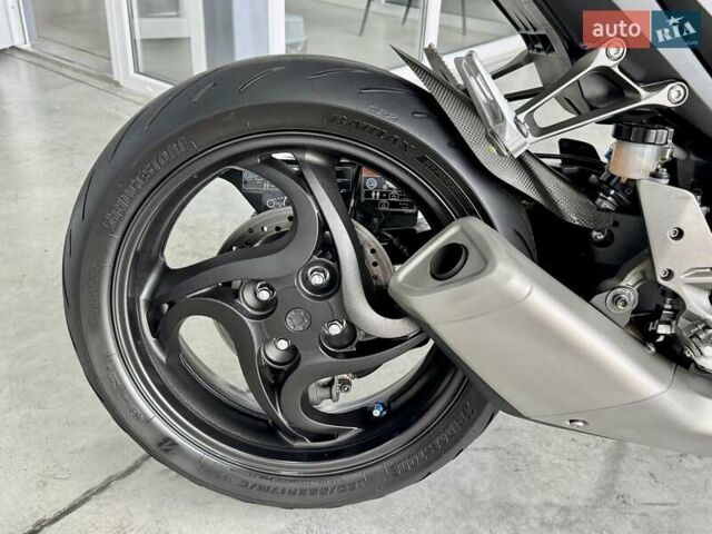 Хонда CB 1000R, объемом двигателя 1 л и пробегом 38 тыс. км за 7299 $, фото 9 на Automoto.ua