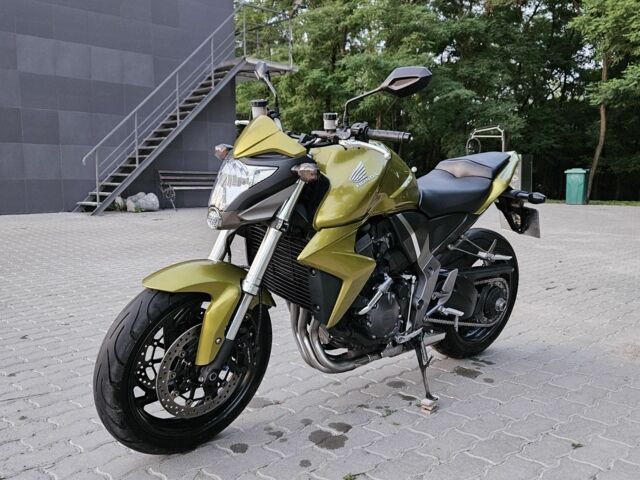 Хонда CB 1000R, объемом двигателя 1 л и пробегом 0 тыс. км за 7700 $, фото 2 на Automoto.ua