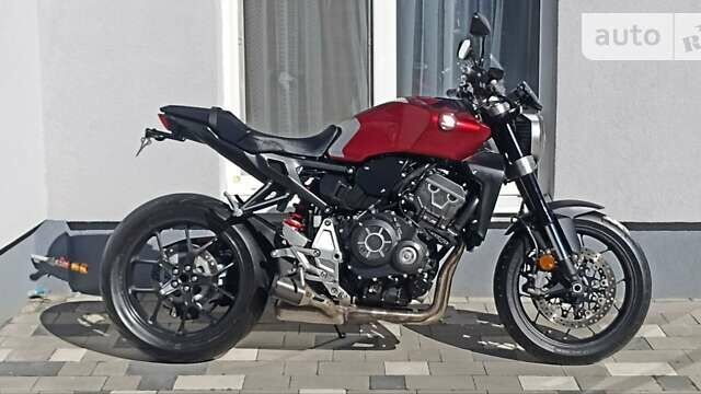 Хонда CB 1000R, объемом двигателя 1 л и пробегом 4 тыс. км за 4700 $, фото 18 на Automoto.ua