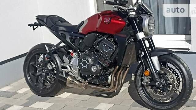 Хонда CB 1000R, объемом двигателя 1 л и пробегом 4 тыс. км за 4700 $, фото 32 на Automoto.ua