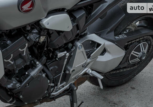 Хонда CB 1000R, объемом двигателя 0 л и пробегом 5 тыс. км за 11500 $, фото 4 на Automoto.ua