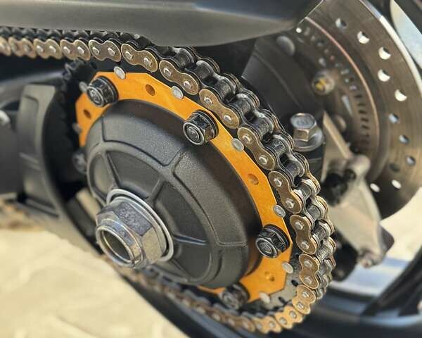 Зеленый Хонда CB 1000R, объемом двигателя 1 л и пробегом 16 тыс. км за 8499 $, фото 21 на Automoto.ua