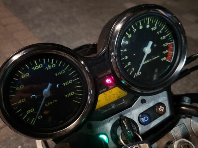 Хонда CB 400 SF, об'ємом двигуна 0.4 л та пробігом 0 тис. км за 3300 $, фото 8 на Automoto.ua