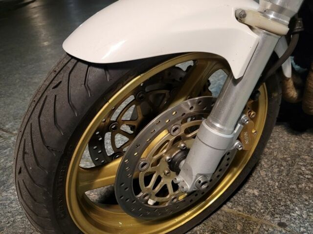 Хонда CB 400 SF, об'ємом двигуна 0.4 л та пробігом 0 тис. км за 3300 $, фото 4 на Automoto.ua