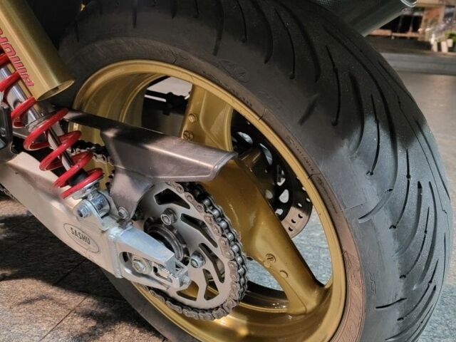 Хонда CB 400 SF, об'ємом двигуна 0.4 л та пробігом 0 тис. км за 3300 $, фото 5 на Automoto.ua