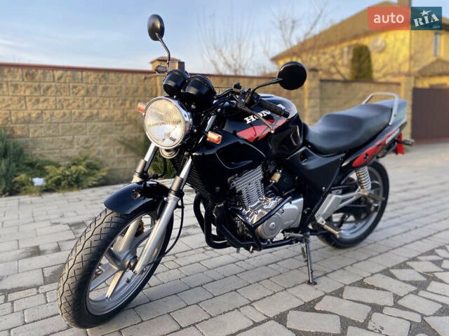 Черный Хонда CB 500, объемом двигателя 0.5 л и пробегом 34 тыс. км за 2599 $, фото 2 на Automoto.ua