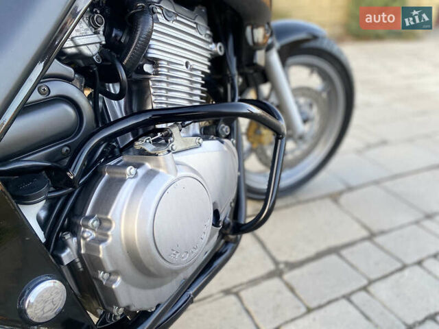 Черный Хонда CB 500, объемом двигателя 0.5 л и пробегом 34 тыс. км за 2599 $, фото 25 на Automoto.ua