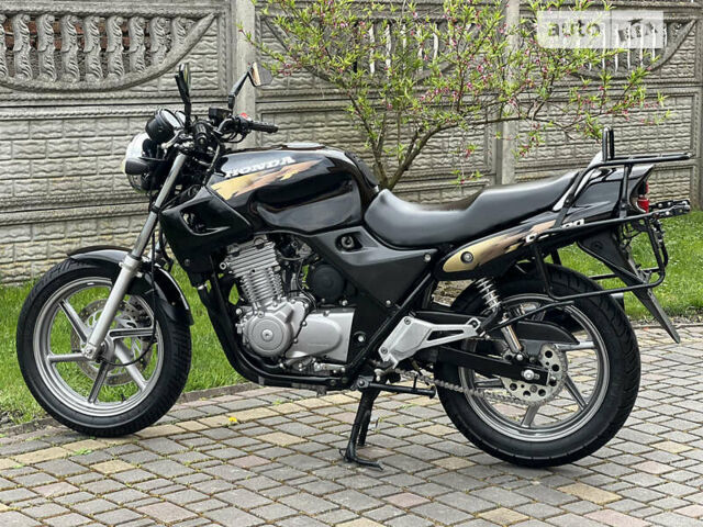 Черный Хонда CB 500, объемом двигателя 0.5 л и пробегом 22 тыс. км за 2750 $, фото 8 на Automoto.ua