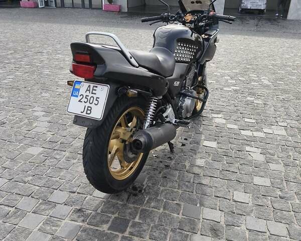 Черный Хонда CB 500, объемом двигателя 0.5 л и пробегом 65 тыс. км за 2400 $, фото 8 на Automoto.ua