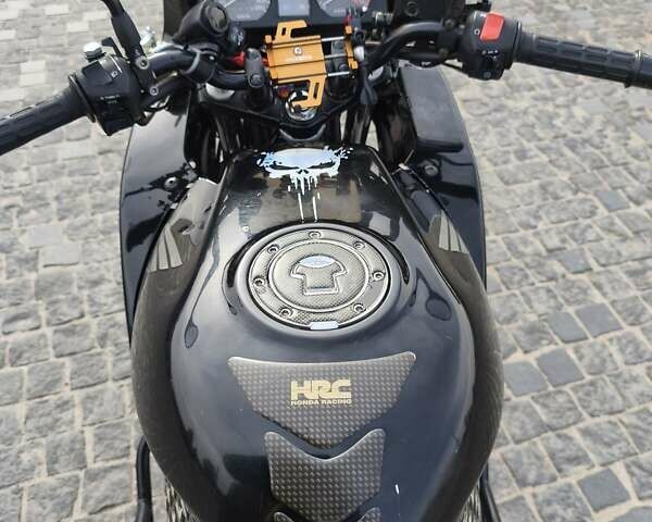 Черный Хонда CB 500, объемом двигателя 0.5 л и пробегом 65 тыс. км за 2400 $, фото 4 на Automoto.ua