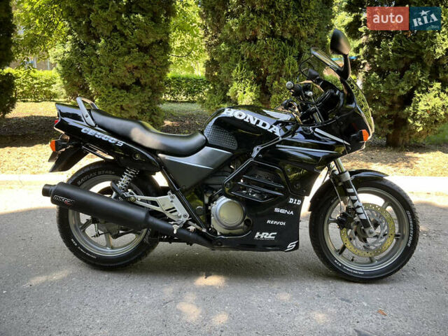 Черный Хонда CB 500, объемом двигателя 0.5 л и пробегом 44 тыс. км за 2499 $, фото 2 на Automoto.ua