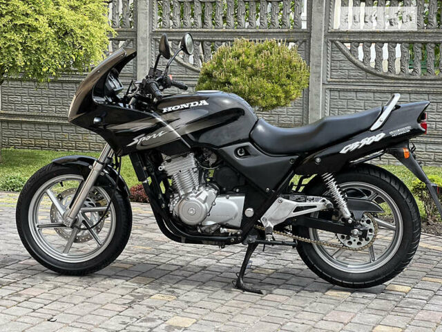 Чорний Хонда CB 500, об'ємом двигуна 0.5 л та пробігом 27 тис. км за 2799 $, фото 1 на Automoto.ua