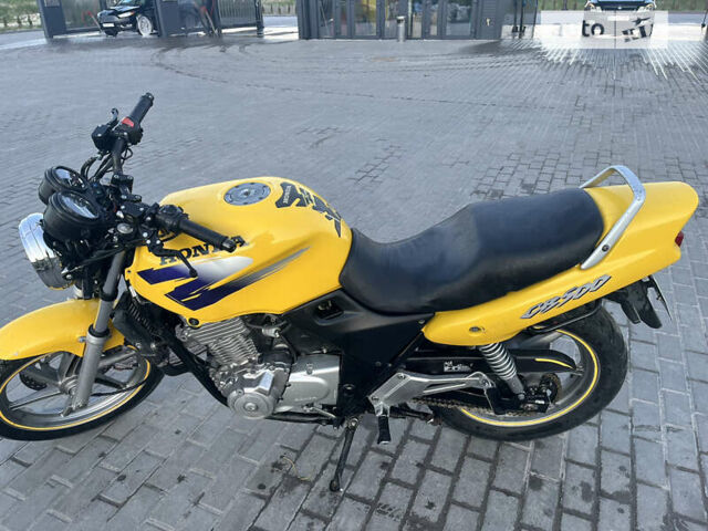 Желтый Хонда CB 500, объемом двигателя 0.5 л и пробегом 63 тыс. км за 2350 $, фото 4 на Automoto.ua