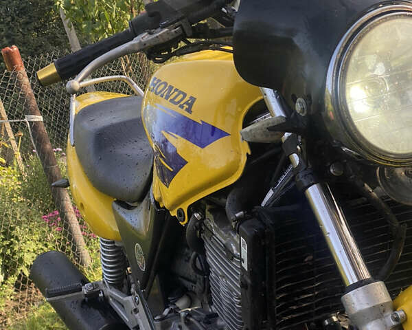 Желтый Хонда CB 500, объемом двигателя 0.5 л и пробегом 45 тыс. км за 2100 $, фото 8 на Automoto.ua