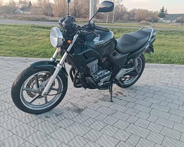 Зелений Хонда CB 500, об'ємом двигуна 0.5 л та пробігом 37 тис. км за 2399 $, фото 2 на Automoto.ua