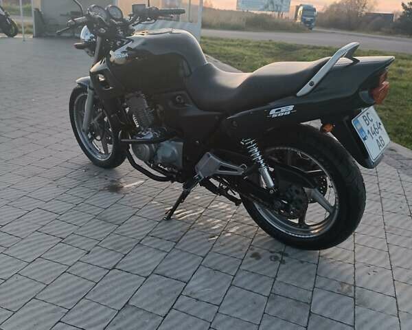 Зелений Хонда CB 500, об'ємом двигуна 0.5 л та пробігом 37 тис. км за 2399 $, фото 1 на Automoto.ua