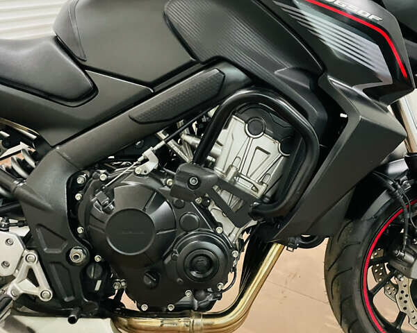 Черный Хонда CB 650F, объемом двигателя 0.65 л и пробегом 31 тыс. км за 6900 $, фото 4 на Automoto.ua