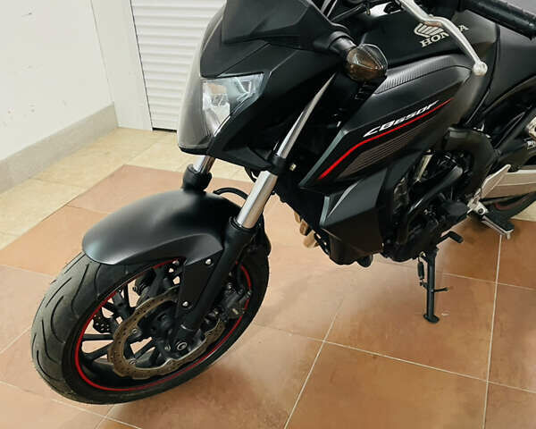 Черный Хонда CB 650F, объемом двигателя 0.65 л и пробегом 31 тыс. км за 6900 $, фото 8 на Automoto.ua