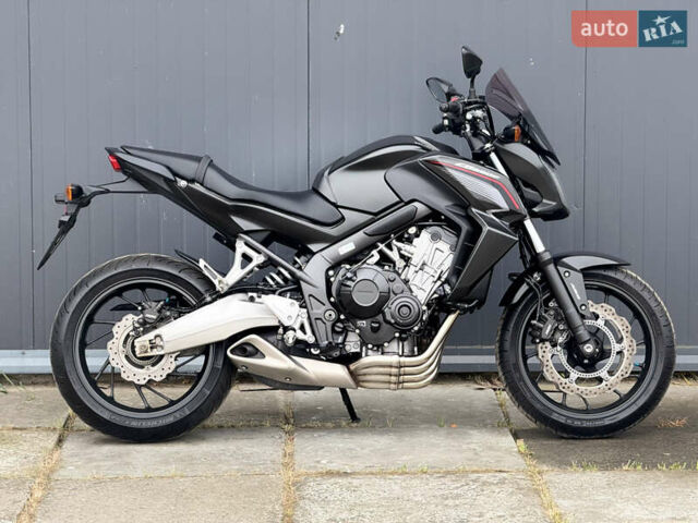 Хонда CB 650F, объемом двигателя 0.65 л и пробегом 50 тыс. км за 6500 $, фото 3 на Automoto.ua