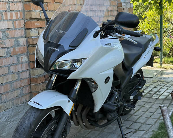 Белый Хонда CBF 1000, объемом двигателя 1 л и пробегом 53 тыс. км за 7500 $, фото 8 на Automoto.ua