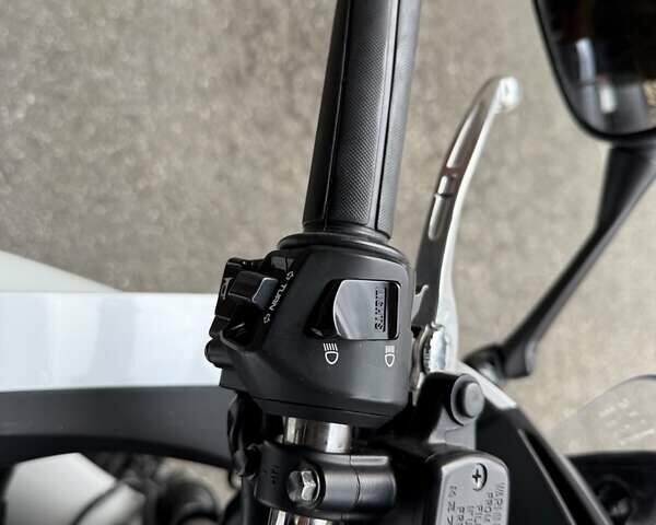 Белый Хонда CBF 1000, объемом двигателя 1 л и пробегом 40 тыс. км за 8300 $, фото 9 на Automoto.ua