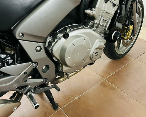 Чорний Хонда CBF 1000, об'ємом двигуна 1 л та пробігом 51 тис. км за 6800 $, фото 25 на Automoto.ua