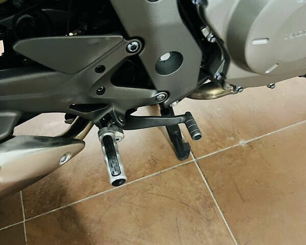 Чорний Хонда CBF 1000, об'ємом двигуна 1 л та пробігом 51 тис. км за 6800 $, фото 26 на Automoto.ua