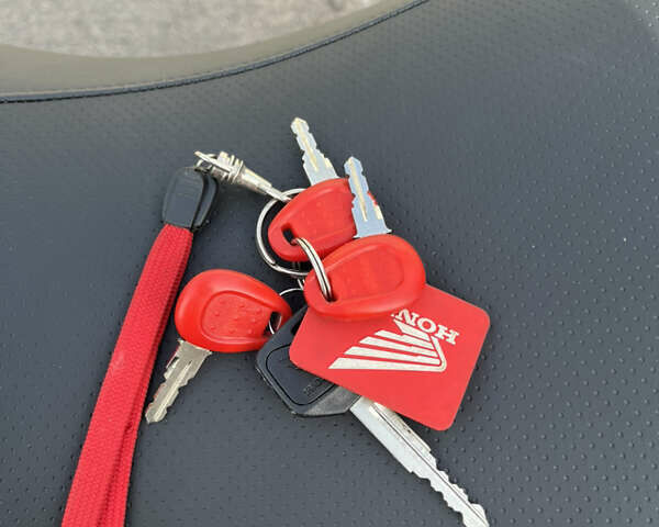 Черный Хонда CBF 1000, объемом двигателя 1 л и пробегом 42 тыс. км за 7000 $, фото 27 на Automoto.ua