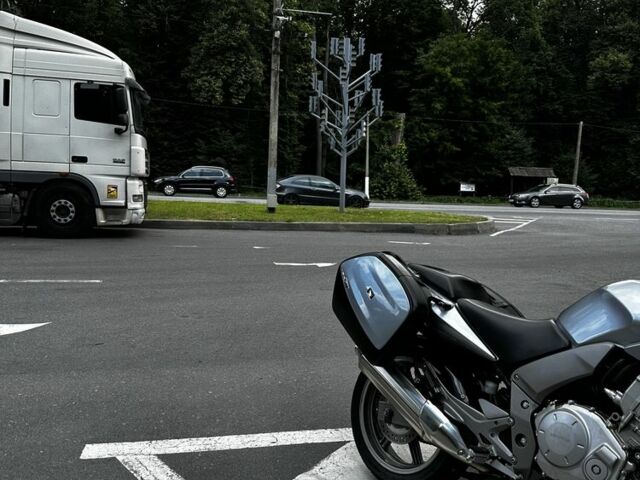 Хонда CBF 1000, об'ємом двигуна 0 л та пробігом 0 тис. км за 5600 $, фото 2 на Automoto.ua
