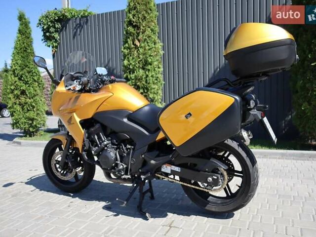 Жовтий Хонда CBF 1000, об'ємом двигуна 1 л та пробігом 64 тис. км за 7200 $, фото 3 на Automoto.ua