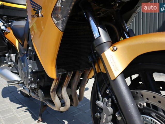 Жовтий Хонда CBF 1000, об'ємом двигуна 1 л та пробігом 64 тис. км за 7200 $, фото 27 на Automoto.ua