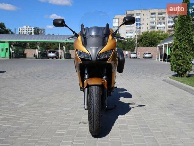 Жовтий Хонда CBF 1000, об'ємом двигуна 1 л та пробігом 64 тис. км за 7200 $, фото 15 на Automoto.ua