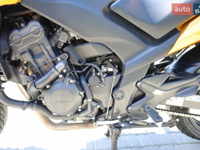 Жовтий Хонда CBF 1000, об'ємом двигуна 1 л та пробігом 64 тис. км за 7200 $, фото 22 на Automoto.ua