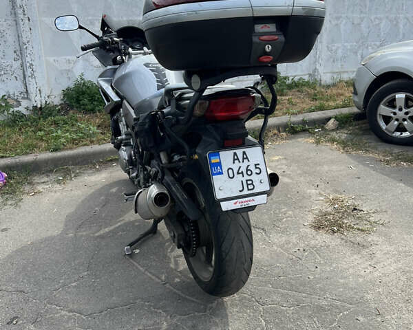 Серый Хонда CBF 1000, объемом двигателя 1 л и пробегом 53 тыс. км за 5800 $, фото 1 на Automoto.ua