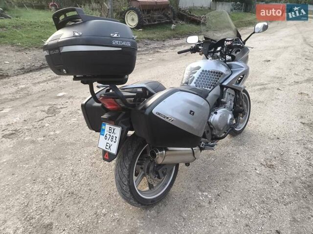 Серый Хонда CBF 1000, объемом двигателя 0 л и пробегом 445 тыс. км за 6100 $, фото 3 на Automoto.ua