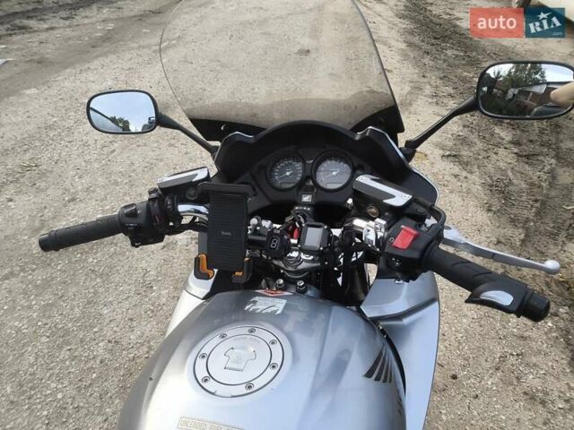 Серый Хонда CBF 1000, объемом двигателя 0 л и пробегом 445 тыс. км за 6100 $, фото 9 на Automoto.ua