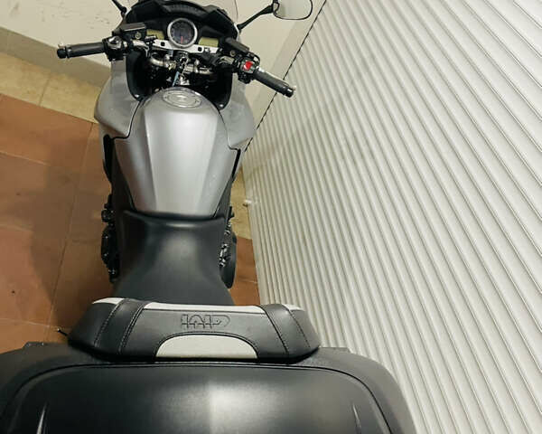 Серый Хонда CBF 1000, объемом двигателя 1 л и пробегом 19 тыс. км за 8700 $, фото 32 на Automoto.ua