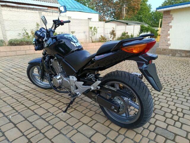 Хонда CBF 500, объемом двигателя 0.5 л и пробегом 0 тыс. км за 3700 $, фото 2 на Automoto.ua