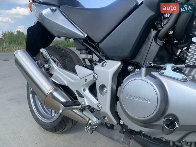 Хонда CBF 500, объемом двигателя 0.5 л и пробегом 13 тыс. км за 4500 $, фото 20 на Automoto.ua
