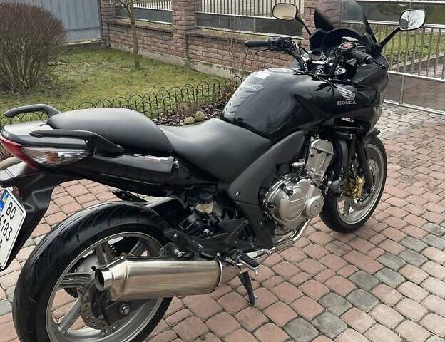Черный Хонда CBF 600, объемом двигателя 0.6 л и пробегом 57 тыс. км за 5400 $, фото 2 на Automoto.ua