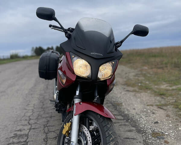 Красный Хонда CBF 600, объемом двигателя 0.6 л и пробегом 35 тыс. км за 4600 $, фото 3 на Automoto.ua