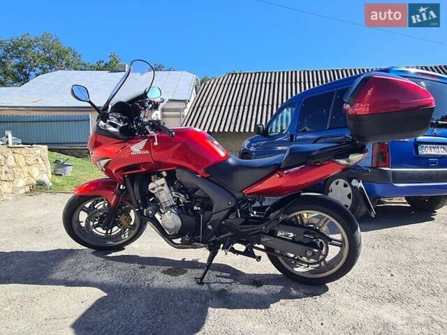 Красный Хонда CBF 600, объемом двигателя 0.6 л и пробегом 52 тыс. км за 5600 $, фото 3 на Automoto.ua