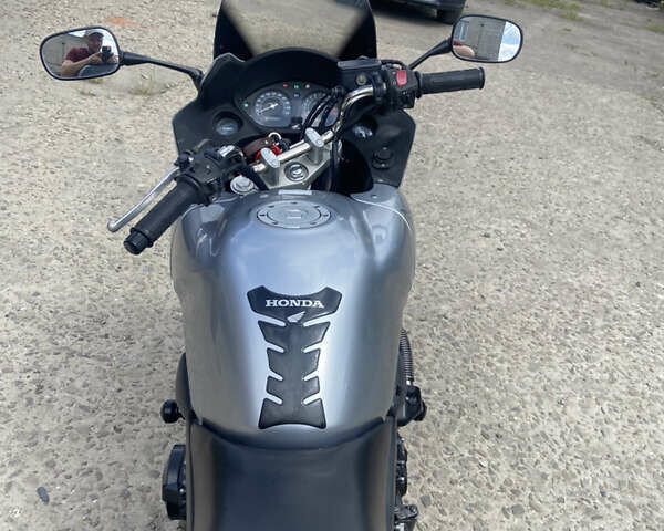 Хонда CBF 600, объемом двигателя 0.6 л и пробегом 43 тыс. км за 4500 $, фото 8 на Automoto.ua