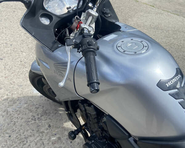 Хонда CBF 600, объемом двигателя 0.6 л и пробегом 43 тыс. км за 4500 $, фото 10 на Automoto.ua