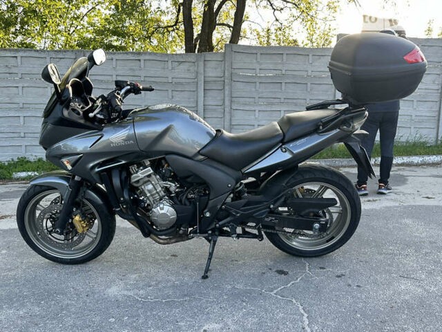 Хонда CBF 600, объемом двигателя 0.6 л и пробегом 36 тыс. км за 5150 $, фото 5 на Automoto.ua