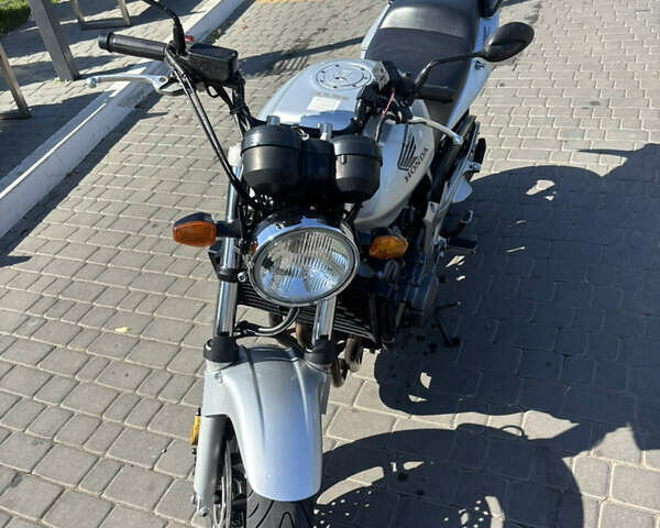 Серый Хонда CBF 600, объемом двигателя 0.6 л и пробегом 40 тыс. км за 4400 $, фото 3 на Automoto.ua