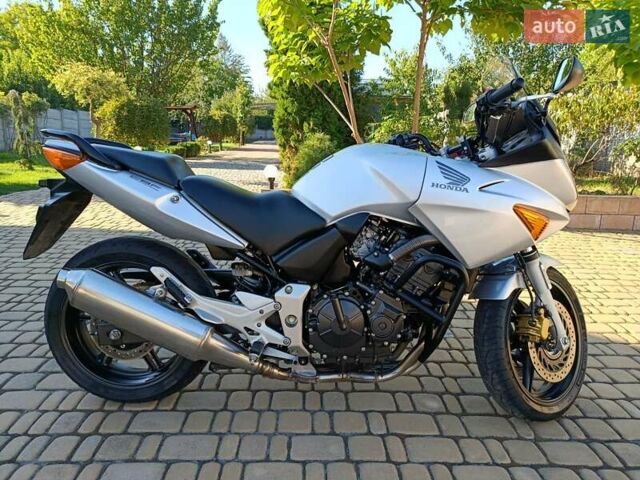 Серый Хонда CBF 600, объемом двигателя 0.6 л и пробегом 51 тыс. км за 4474 $, фото 7 на Automoto.ua