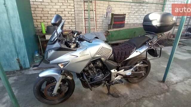 Серый Хонда CBF 600, объемом двигателя 0 л и пробегом 33 тыс. км за 4100 $, фото 7 на Automoto.ua