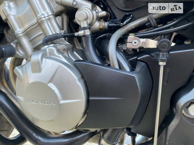 Сірий Хонда CBF 600, об'ємом двигуна 0.6 л та пробігом 33 тис. км за 5650 $, фото 30 на Automoto.ua
