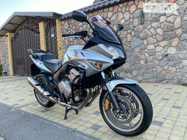 Сірий Хонда CBF 600, об'ємом двигуна 0.6 л та пробігом 33 тис. км за 5650 $, фото 41 на Automoto.ua